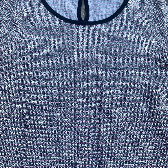 Reitmans Top keyhole button back Small Petite - Picture 2 of 7